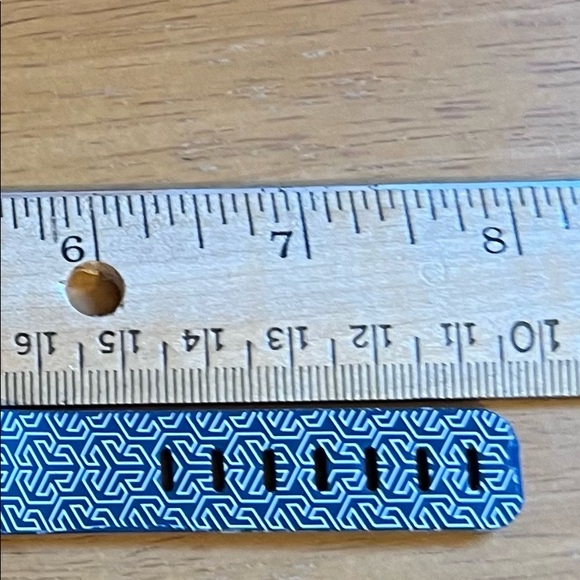 EUC Tory Burch for Fitbit Blue Tracker band - Picture 3 of 11